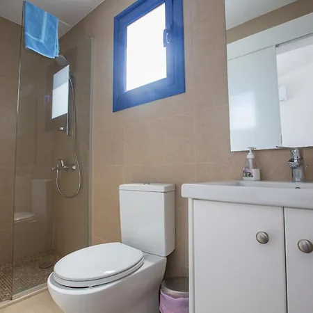 Luxury 4 Bedroom With Private Pool, 1237 Protaras