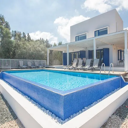 Βίλα Luxury 4 Bedroom With Private Pool, 1237