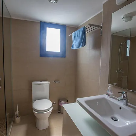 Luxury 4 Bedroom With Private Pool, 1237