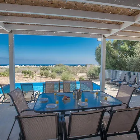 Luxury 4 Bedroom With Private Pool, 1237