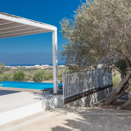 Luxury 4 Bedroom With Private Pool, 1237 *