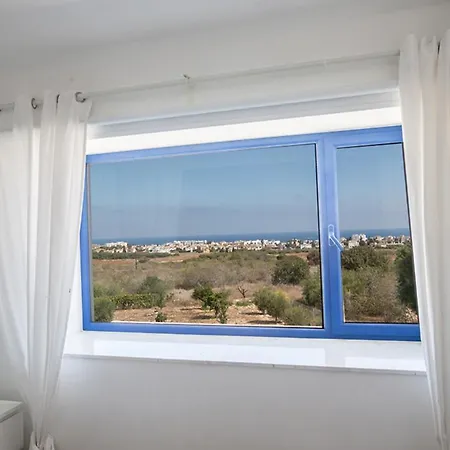Luxury 4 Bedroom With Private Pool, 1237